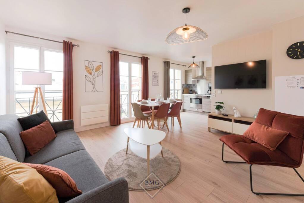 Royal Appartement Disneyland Bmyguest Serris Exterior photo